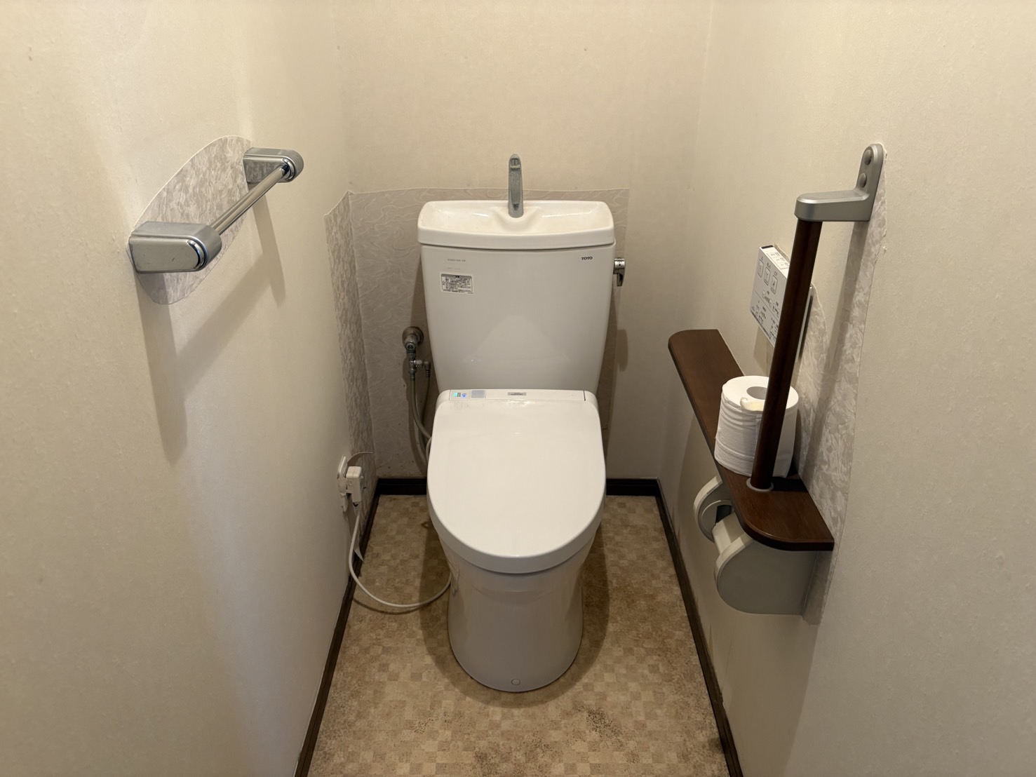 トイレ交換前画像